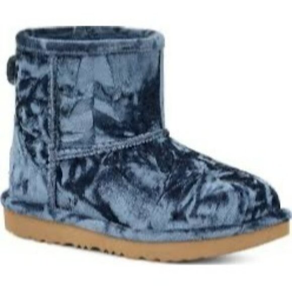 New UGG Classic Mini II Velvet Boot Size 5 Youth Womens 7 - Picture 1 of 10